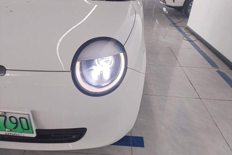 Used CHANGAN NEVO Lumin 2022 155 km – Refreshingly Sweet Edition Left Front Headlight
