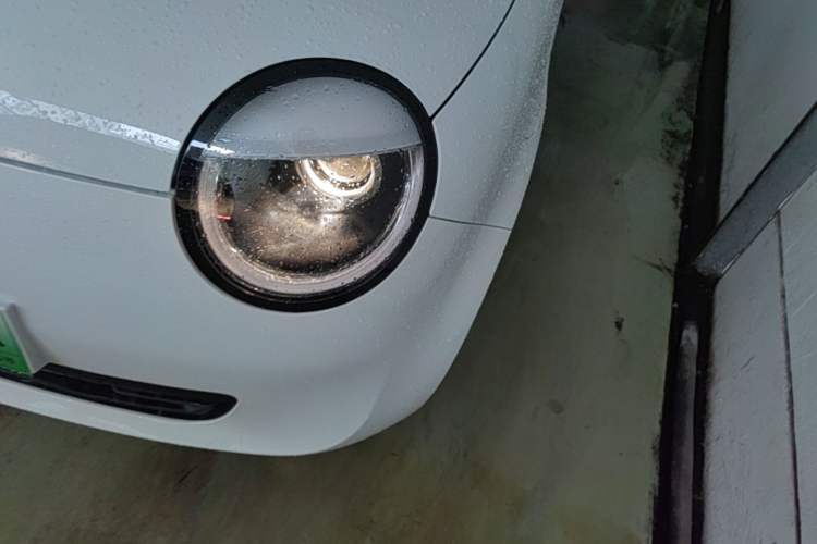 Used CHANGAN NEVO Lumin 2022 155 km – Refreshingly Sweet Edition Left Front Headlight
