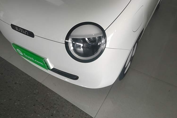 Used CHANGAN NEVO Lumin 2022 155 km – Refreshingly Sweet Edition Left Front Headlight