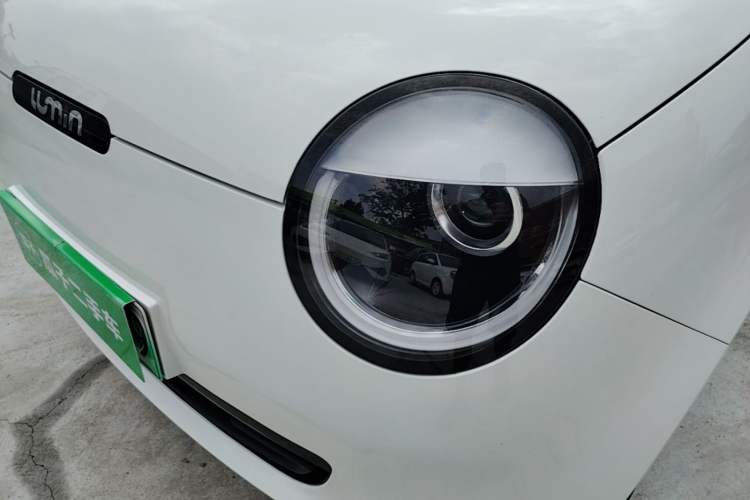 Used CHANGAN NEVO Lumin 2022 155 km – Refreshingly Sweet Edition Left Front Headlight