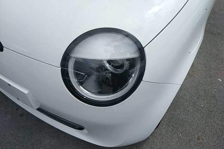 Used CHANGAN NEVO Lumin 2022 155 km – Refreshingly Sweet Edition Left Front Headlight