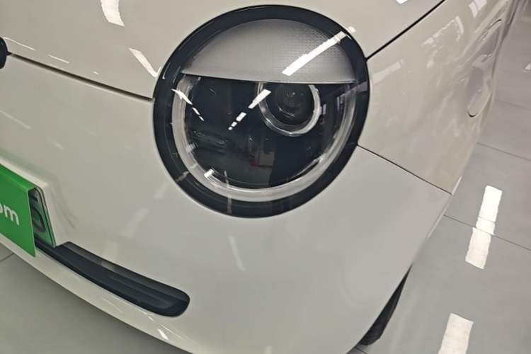 Used CHANGAN NEVO Lumin 2022 155 km – Refreshingly Sweet Edition Left Front Headlight