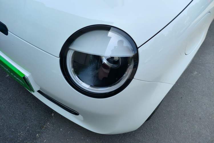 Used CHANGAN NEVO Lumin 2022 155 km – Refreshingly Sweet Edition Left Front Headlight