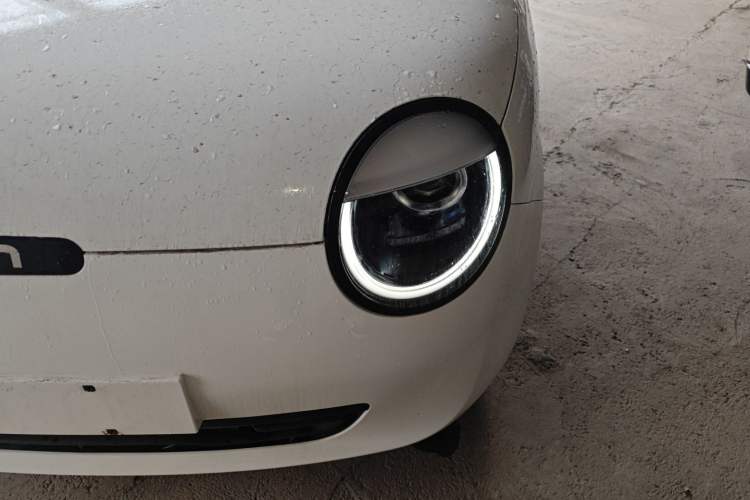 Used CHANGAN NEVO Lumin 2022 155 km – Refreshingly Sweet Edition Left Front Headlight