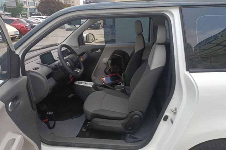 Used CHANGAN NEVO Lumin 2022 155 km – Refreshingly Sweet Edition Left Front Seat