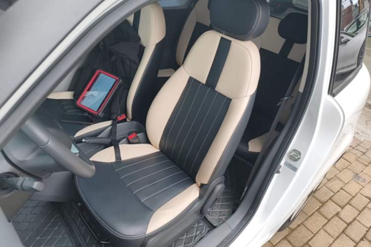 Used CHANGAN NEVO Lumin 2022 155 km – Refreshingly Sweet Edition Left Front Seat