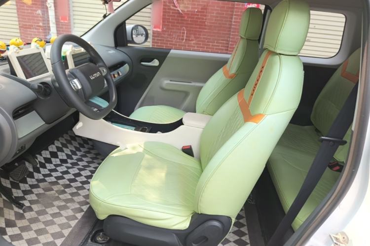 Used CHANGAN NEVO Lumin 2022 155 km – Refreshingly Sweet Edition Left Front Seat
