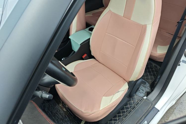 Used CHANGAN NEVO Lumin 2022 155 km – Refreshingly Sweet Edition Left Front Seat