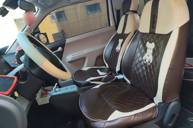 Used CHANGAN NEVO Lumin 2022 155 km – Refreshingly Sweet Edition Left Front Seat