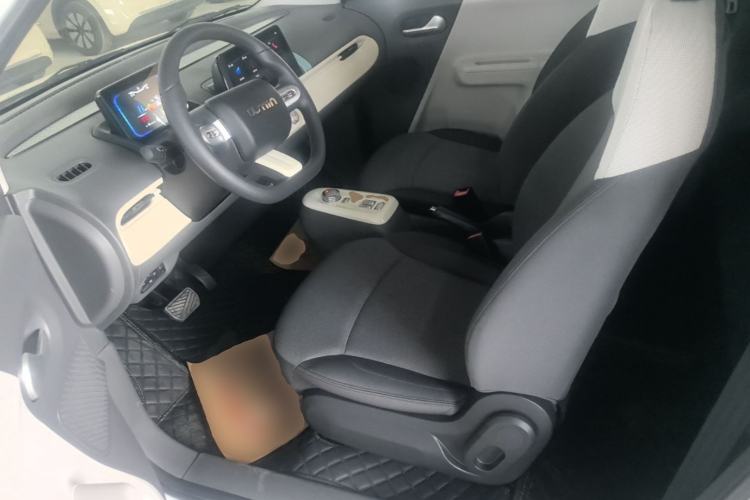 Used CHANGAN NEVO Lumin 2022 155 km – Refreshingly Sweet Edition Left Front Seat