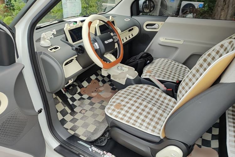 Used CHANGAN NEVO Lumin 2022 155 km – Refreshingly Sweet Edition Left Front Seat