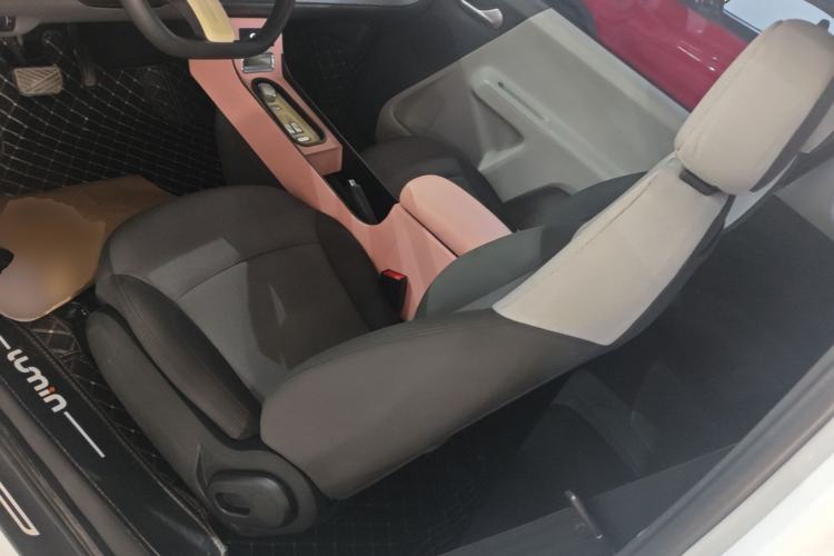 Used CHANGAN NEVO Lumin 2022 155 km – Refreshingly Sweet Edition Left Front Seat