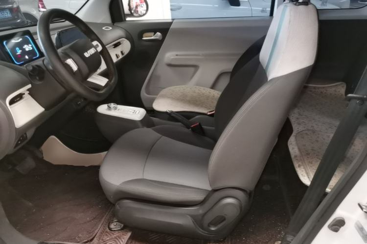 Used CHANGAN NEVO Lumin 2022 155 km – Refreshingly Sweet Edition Left Front Seat