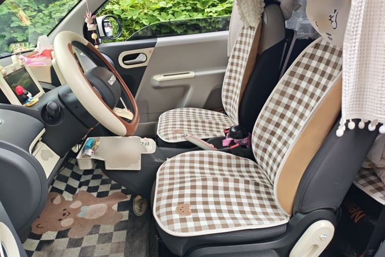 Used CHANGAN NEVO Lumin 2022 155 km – Refreshingly Sweet Edition Left Front Seat