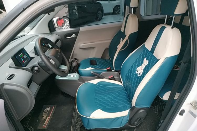 Used CHANGAN NEVO Lumin 2022 155 km – Refreshingly Sweet Edition Left Front Seat