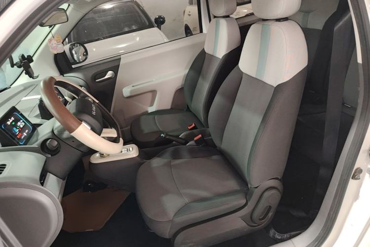 Used CHANGAN NEVO Lumin 2022 155 km – Refreshingly Sweet Edition Left Front Seat