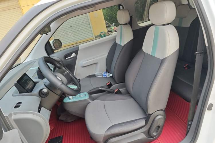 Used CHANGAN NEVO Lumin 2022 155 km – Refreshingly Sweet Edition Left Front Seat