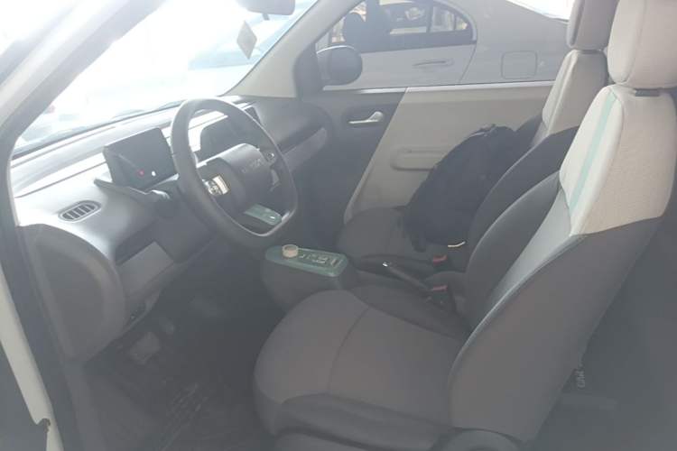 Used CHANGAN NEVO Lumin 2022 155 km – Refreshingly Sweet Edition Left Front Seat