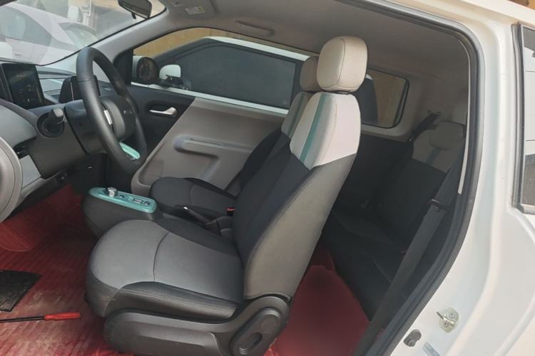 Used CHANGAN NEVO Lumin 2022 155 km – Refreshingly Sweet Edition Left Front Seat