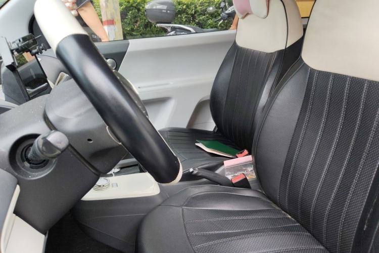 Used CHANGAN NEVO Lumin 2022 155 km – Refreshingly Sweet Edition Left Front Seat