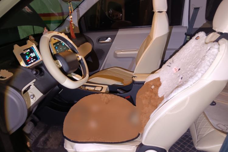 Used CHANGAN NEVO Lumin 2022 155 km – Refreshingly Sweet Edition Left Front Seat