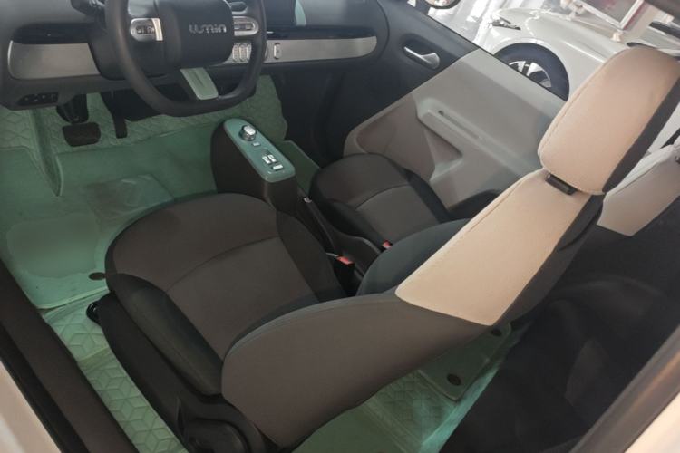 Used CHANGAN NEVO Lumin 2022 155 km – Refreshingly Sweet Edition Left Front Seat