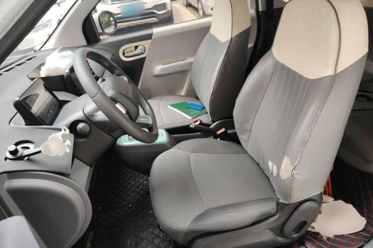 Used CHANGAN NEVO Lumin 2022 155 km – Refreshingly Sweet Edition Left Front Seat
