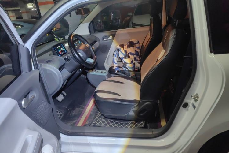 Used CHANGAN NEVO Lumin 2022 155 km – Refreshingly Sweet Edition Left Front Seat