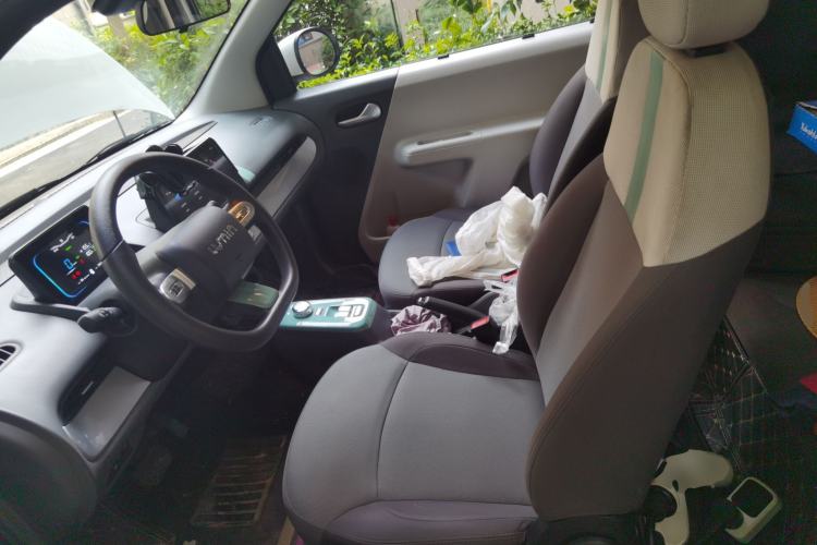 Used CHANGAN NEVO Lumin 2022 155 km – Refreshingly Sweet Edition Left Front Seat