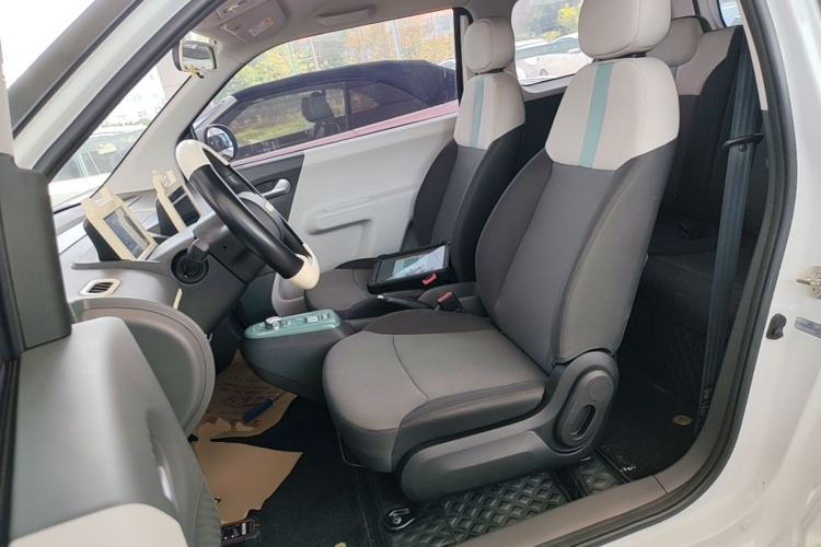Used CHANGAN NEVO Lumin 2022 155 km – Refreshingly Sweet Edition Left Front Seat