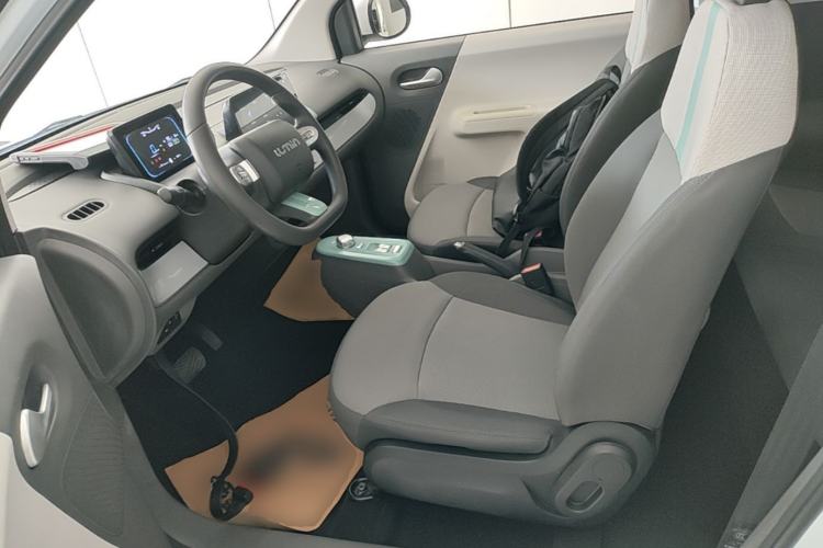Used CHANGAN NEVO Lumin 2022 155 km – Refreshingly Sweet Edition Left Front Seat