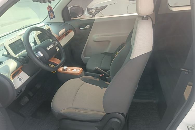 Used CHANGAN NEVO Lumin 2022 155 km – Refreshingly Sweet Edition Left Front Seat