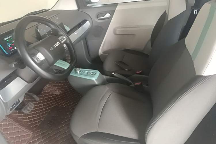 Used CHANGAN NEVO Lumin 2022 155 km – Refreshingly Sweet Edition Left Front Seat