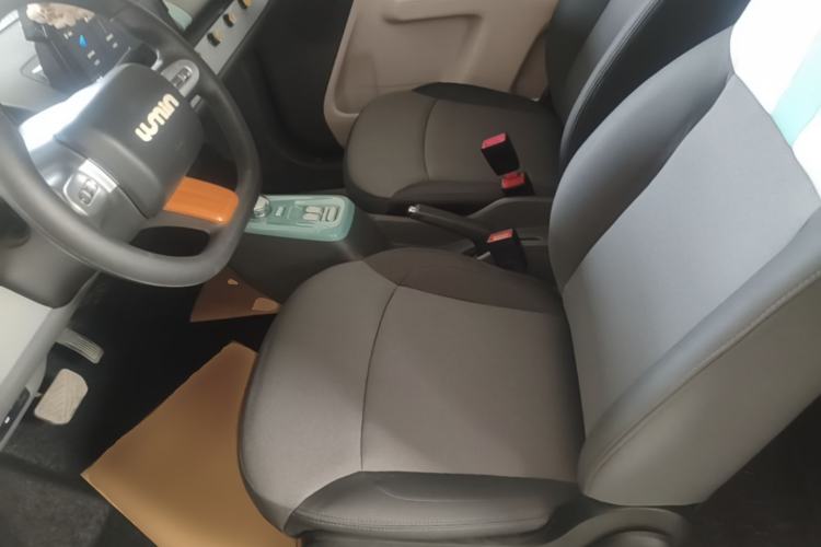 Used CHANGAN NEVO Lumin 2022 155 km – Refreshingly Sweet Edition Left Front Seat