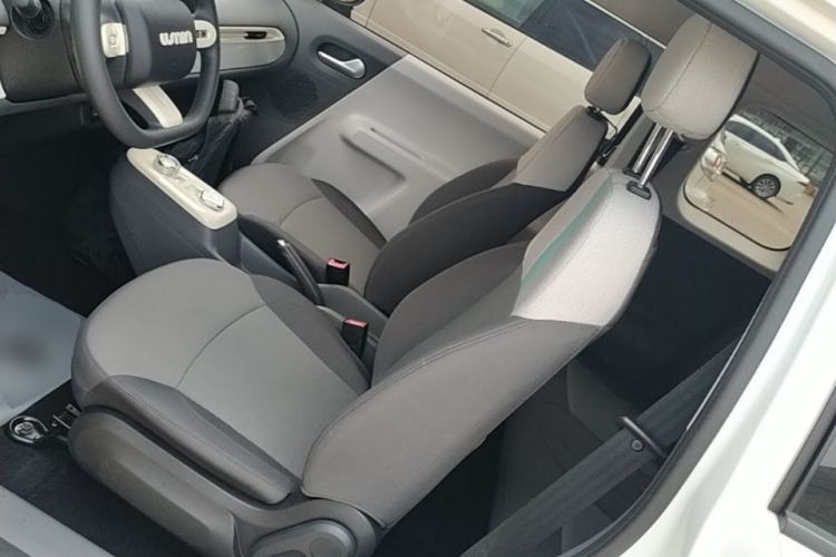 Used CHANGAN NEVO Lumin 2022 155 km – Refreshingly Sweet Edition Left Front Seat