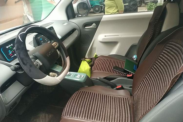 Used CHANGAN NEVO Lumin 2022 155 km – Refreshingly Sweet Edition Left Front Seat