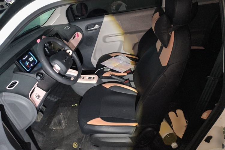 Used CHANGAN NEVO Lumin 2022 155 km – Refreshingly Sweet Edition Left Front Seat