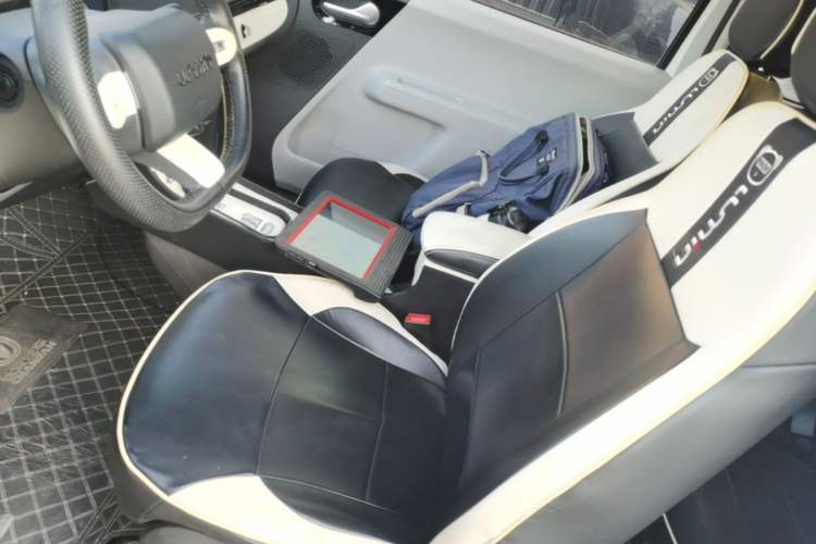 Used CHANGAN NEVO Lumin 2022 155 km – Refreshingly Sweet Edition Left Front Seat