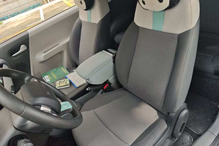 Used CHANGAN NEVO Lumin 2022 155 km – Refreshingly Sweet Edition Left Front Seat