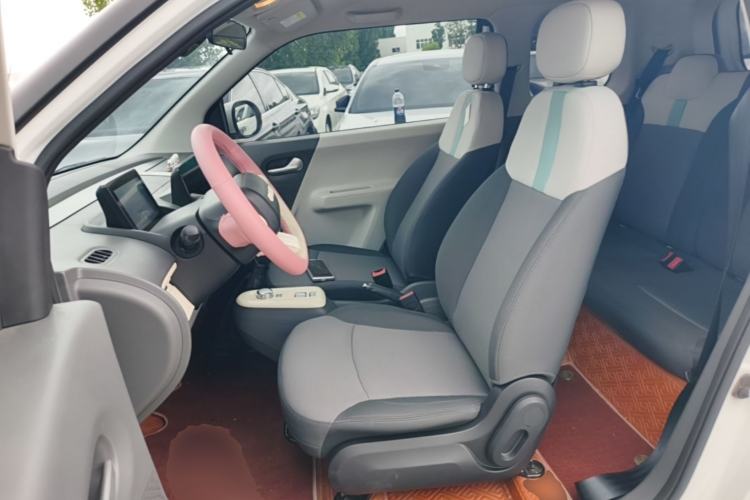 Used CHANGAN NEVO Lumin 2022 155 km – Refreshingly Sweet Edition Left Front Seat