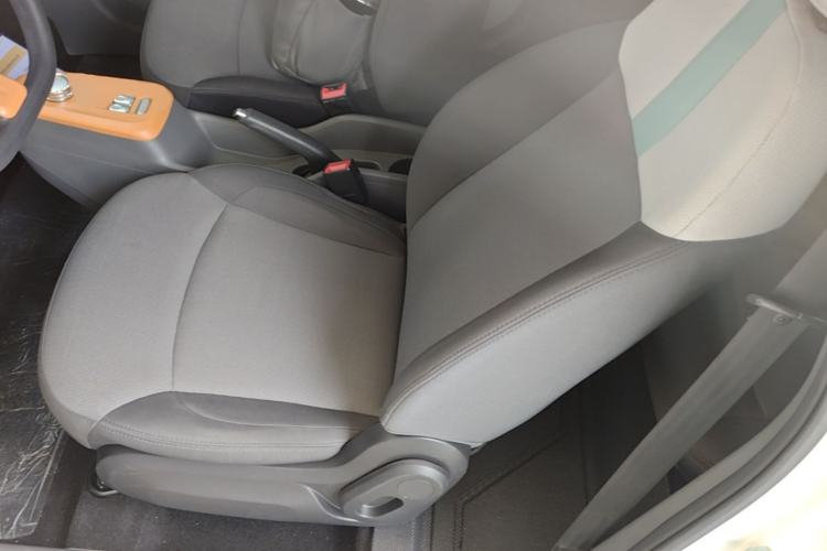 Used CHANGAN NEVO Lumin 2022 155 km – Refreshingly Sweet Edition Left Front Seat