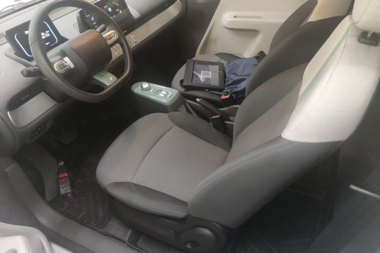 Used CHANGAN NEVO Lumin 2022 155 km – Refreshingly Sweet Edition Left Front Seat