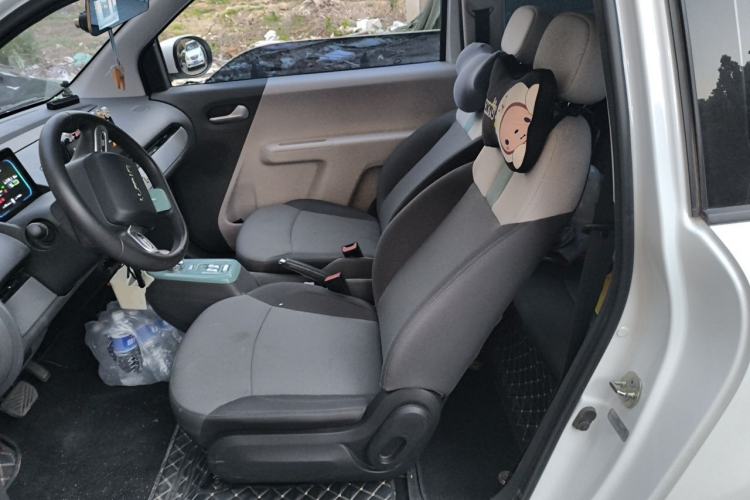 Used CHANGAN NEVO Lumin 2022 155 km – Refreshingly Sweet Edition Left Front Seat