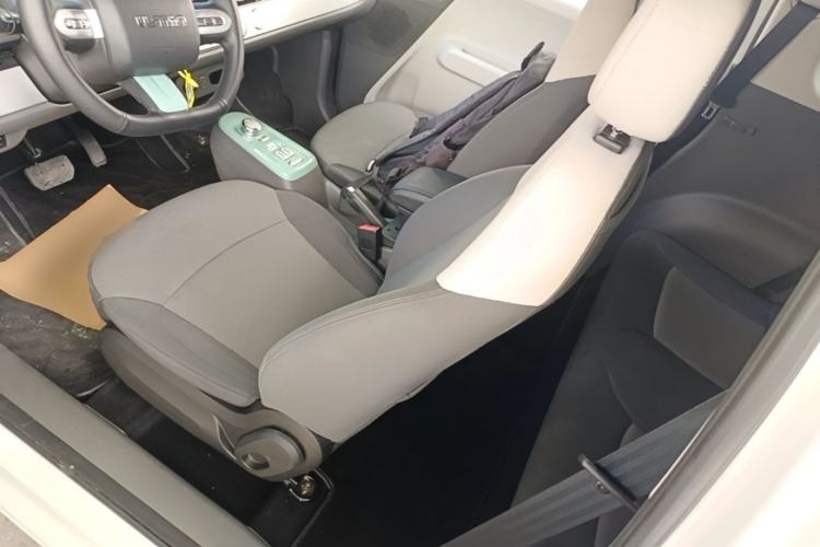 Used CHANGAN NEVO Lumin 2022 155 km – Refreshingly Sweet Edition Left Front Seat