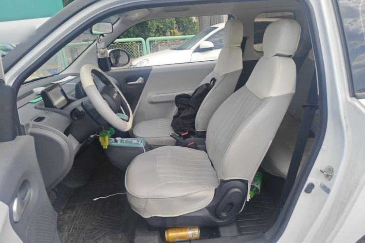 Used CHANGAN NEVO Lumin 2022 155 km – Refreshingly Sweet Edition Left Front Seat