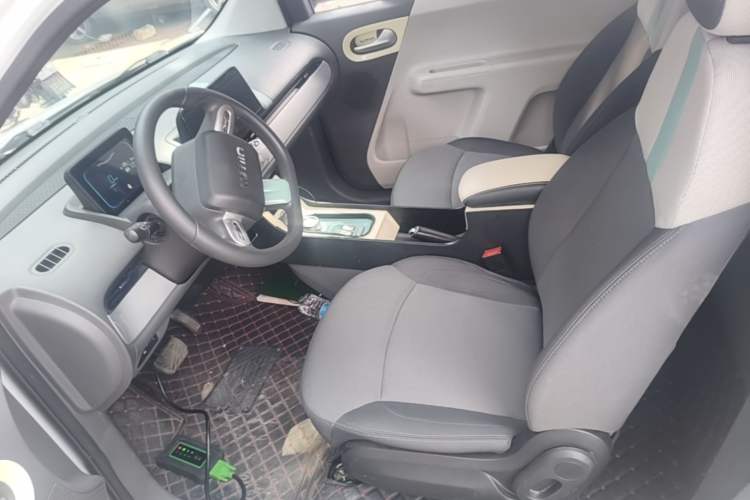 Used CHANGAN NEVO Lumin 2022 155 km – Refreshingly Sweet Edition Left Front Seat