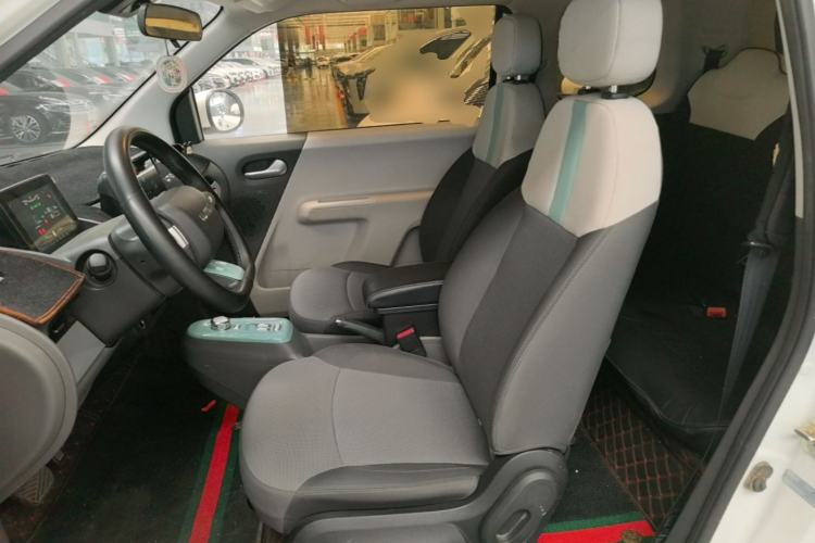 Used CHANGAN NEVO Lumin 2022 155 km – Refreshingly Sweet Edition Left Front Seat