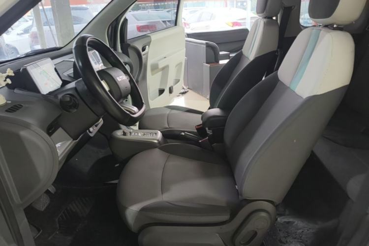 Used CHANGAN NEVO Lumin 2022 155 km – Refreshingly Sweet Edition Left Front Seat