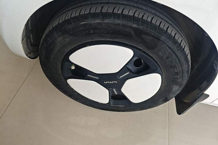 Used CHANGAN NEVO Lumin 2022 210km Sweet Edition Left Front Wheel Hub
