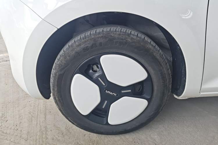 Used CHANGAN NEVO Lumin 2022 301km Honey-Sweet Version Left Front Wheel Hub
